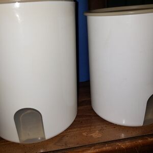 Tupperware Beige Canister Lid